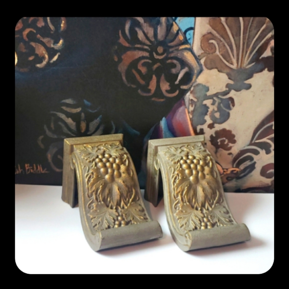 Wall sconces